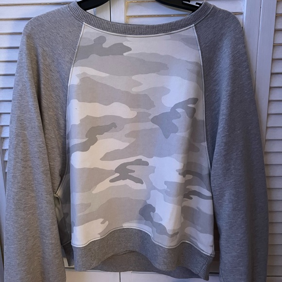 AE SWEATSHIRT - Picture 1 of 2